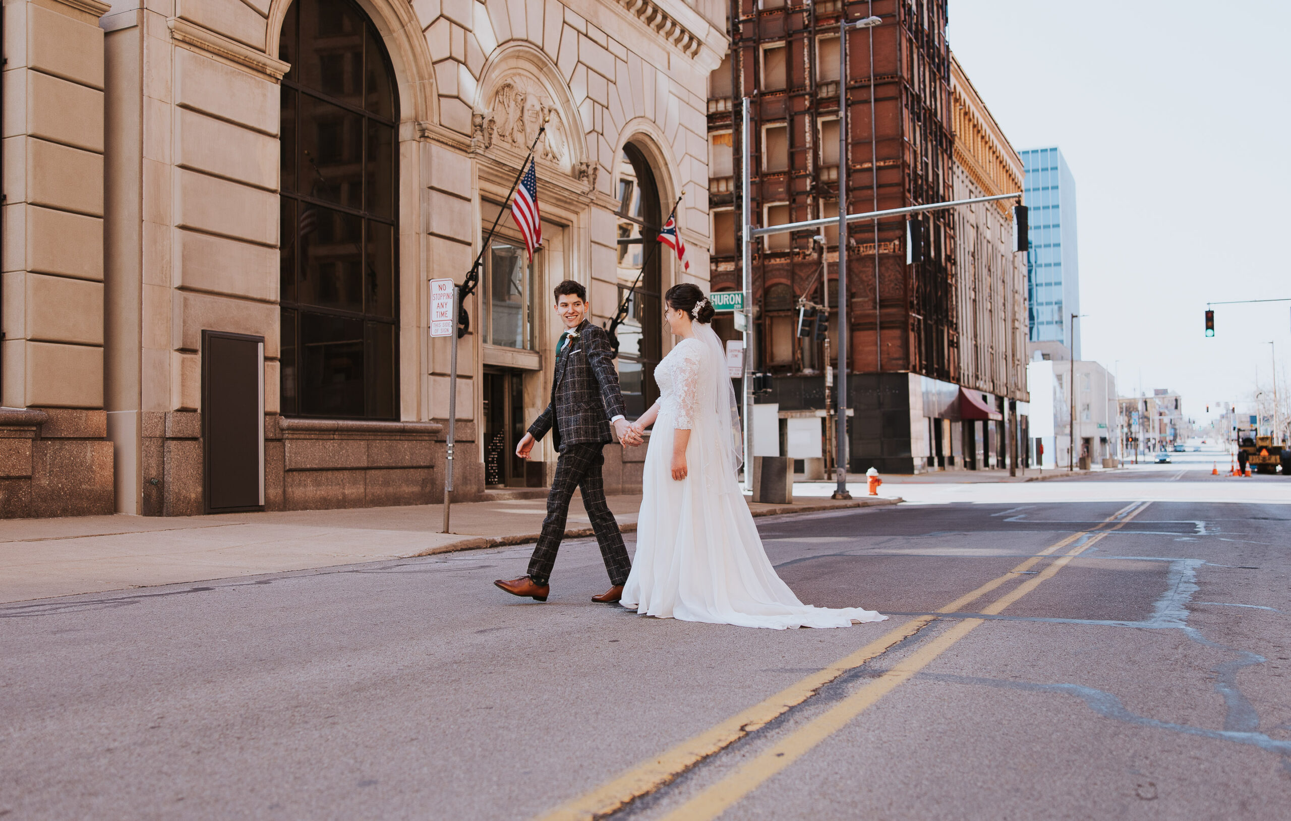 Downtown city wedding in Toledo, Ohio