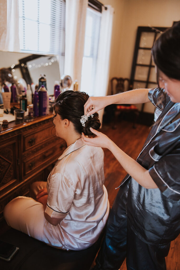 Bridal hair done in bun with clip idea