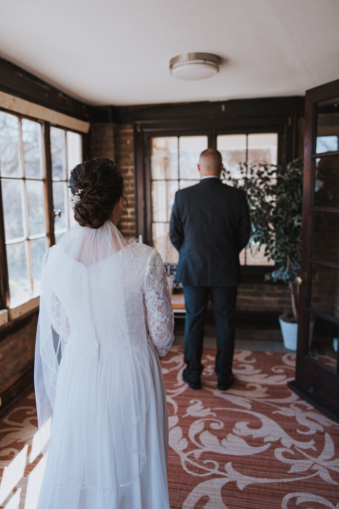 Father of the bride first look in Toledo, Ohio