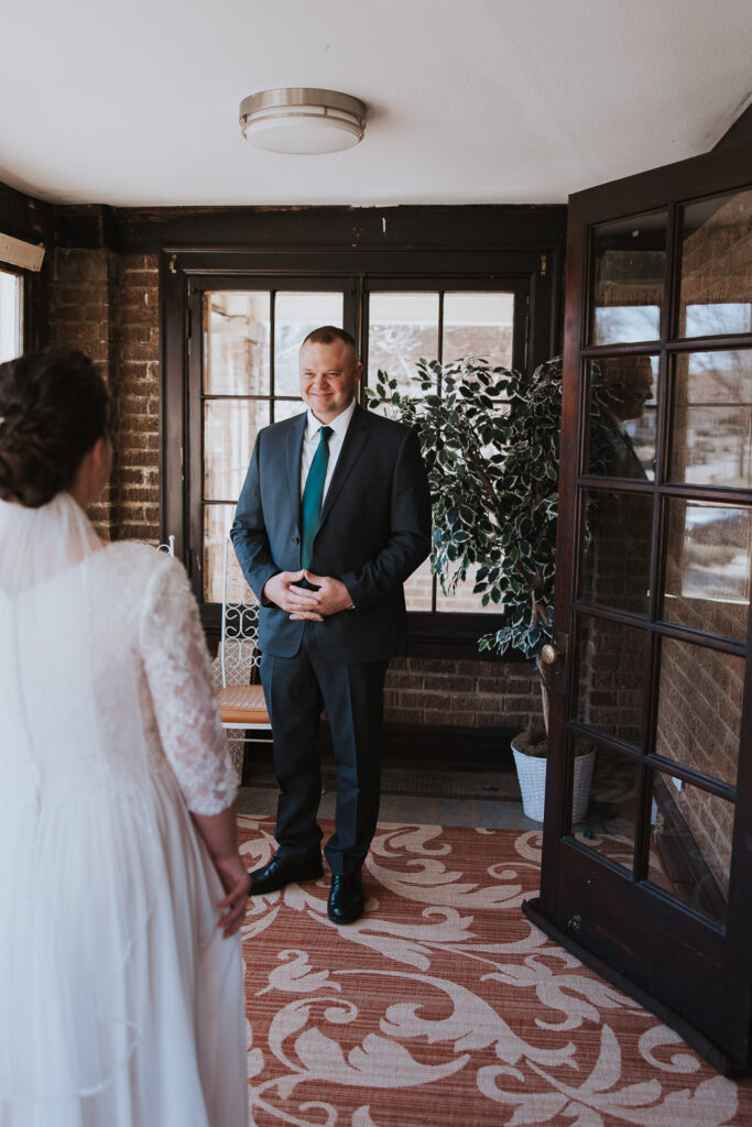 Father of the bride reaction to seeing daughter for first time