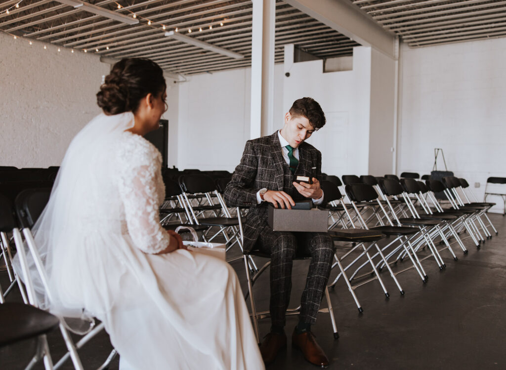 Ideas for what to give groom before wedding day