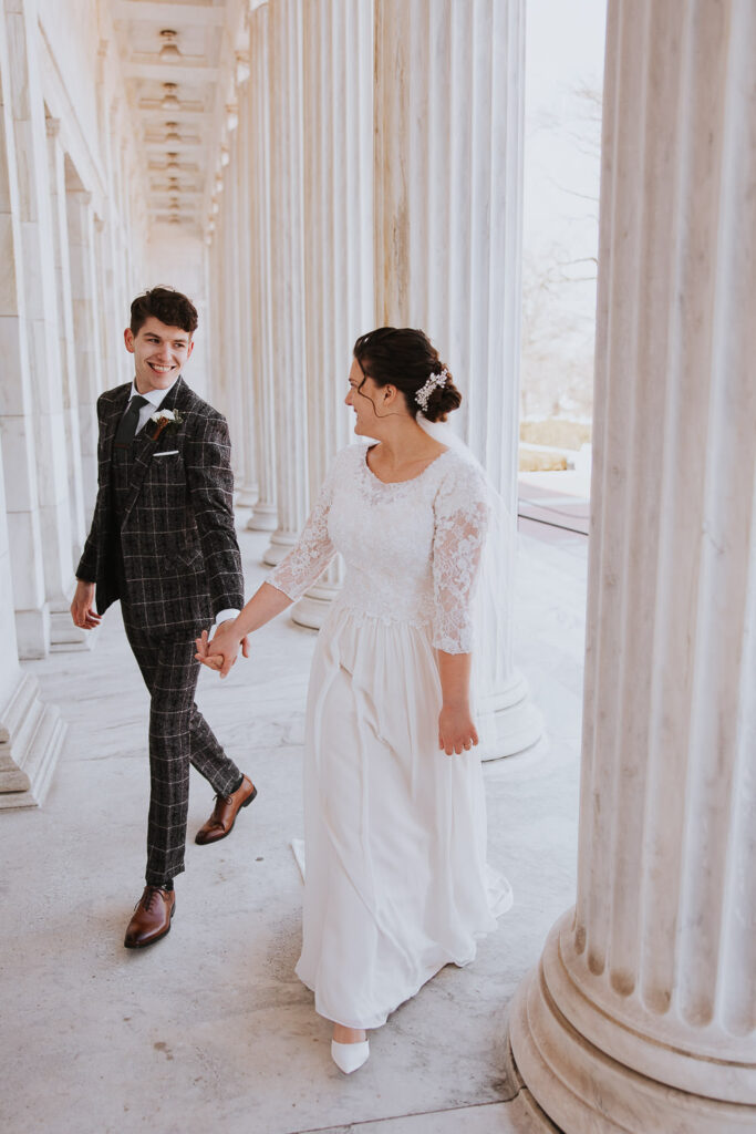 Unique poses for bride and groom on wedding day