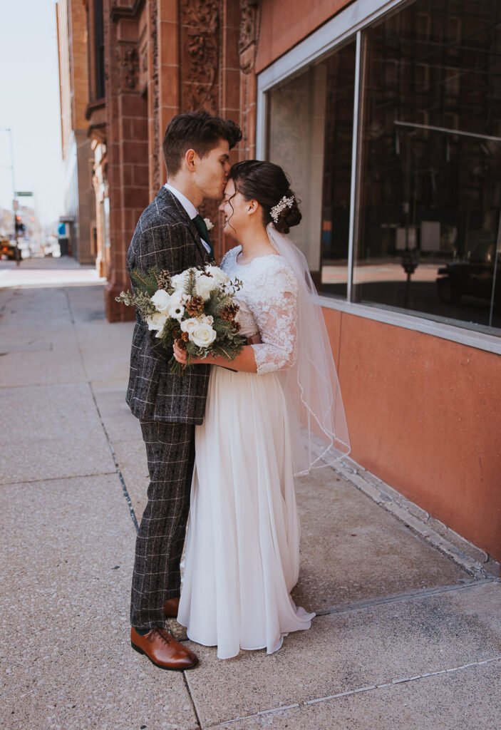 Bride and groom in cute pose in Toledo, Ohio